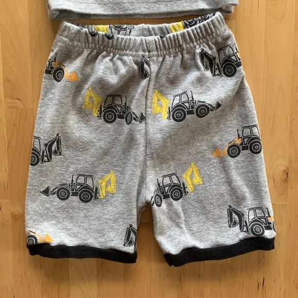 Digger Short Sleeve Set Pajamas 18M - Picture 3 of 5